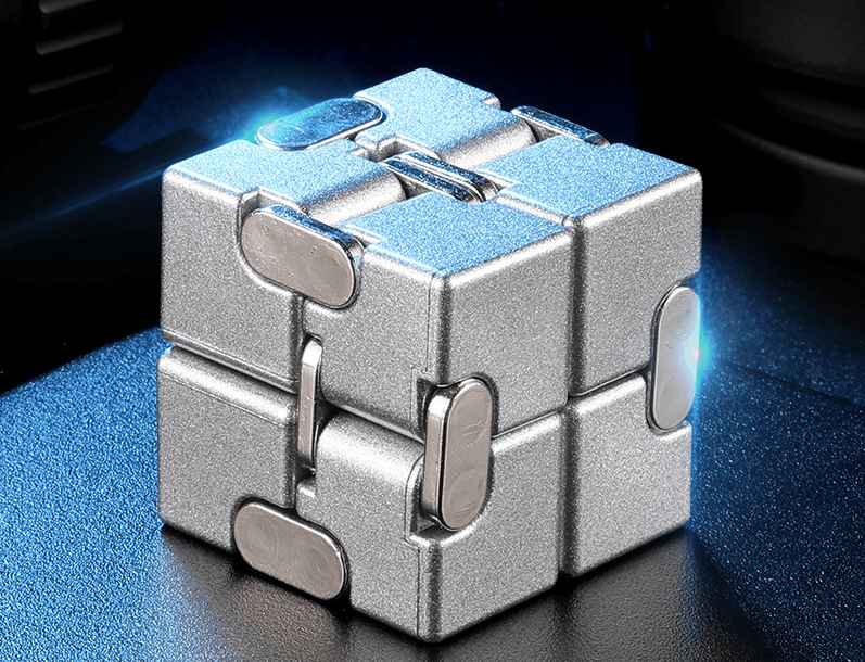 Metal Infinitive Cube